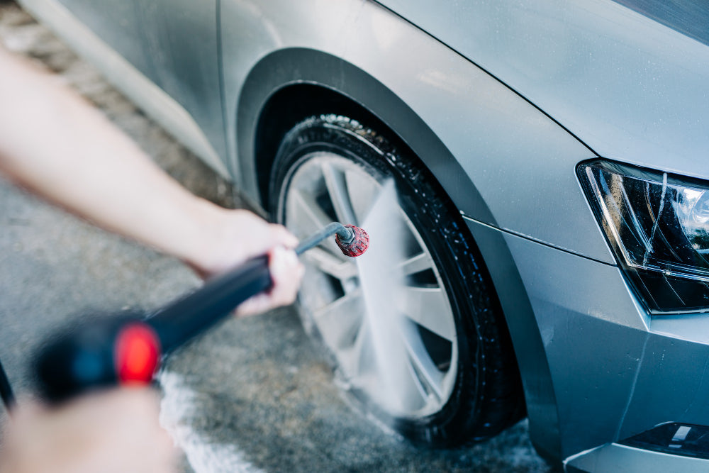 Felgenreiniger: Effektiv, schonend und unverzichtbar